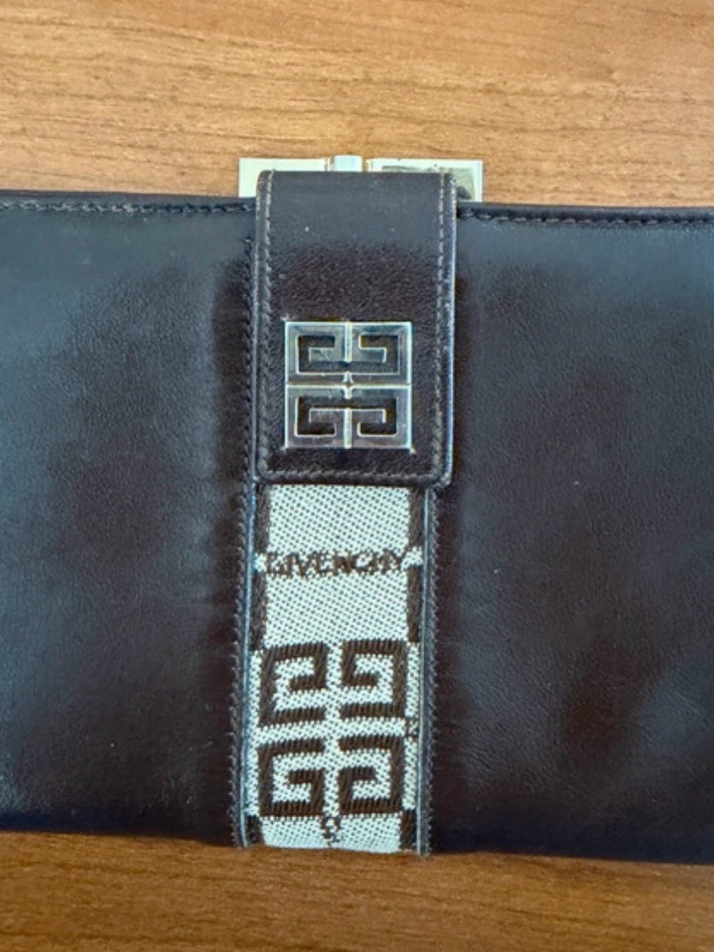 Vintage Givenchy 4G Logo Leather Bifold Wallet – Brown